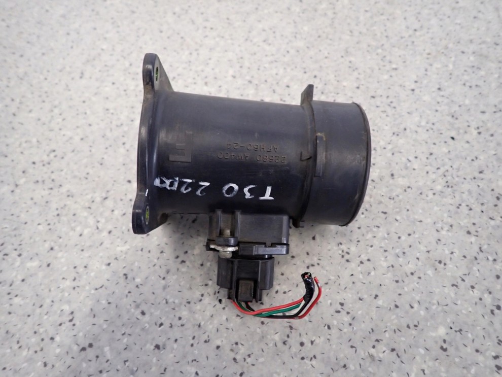 NISSAN XTRAIL T30 2.2D 01- PRZEPŁYWOMIERZ POWIETRZA 1/6