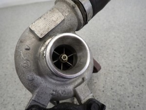 HYUNDAI i30 KIA CEED 06-12 1.6 CRDI TURBINA SPRĘŻARKA 2/7 MINIATURA