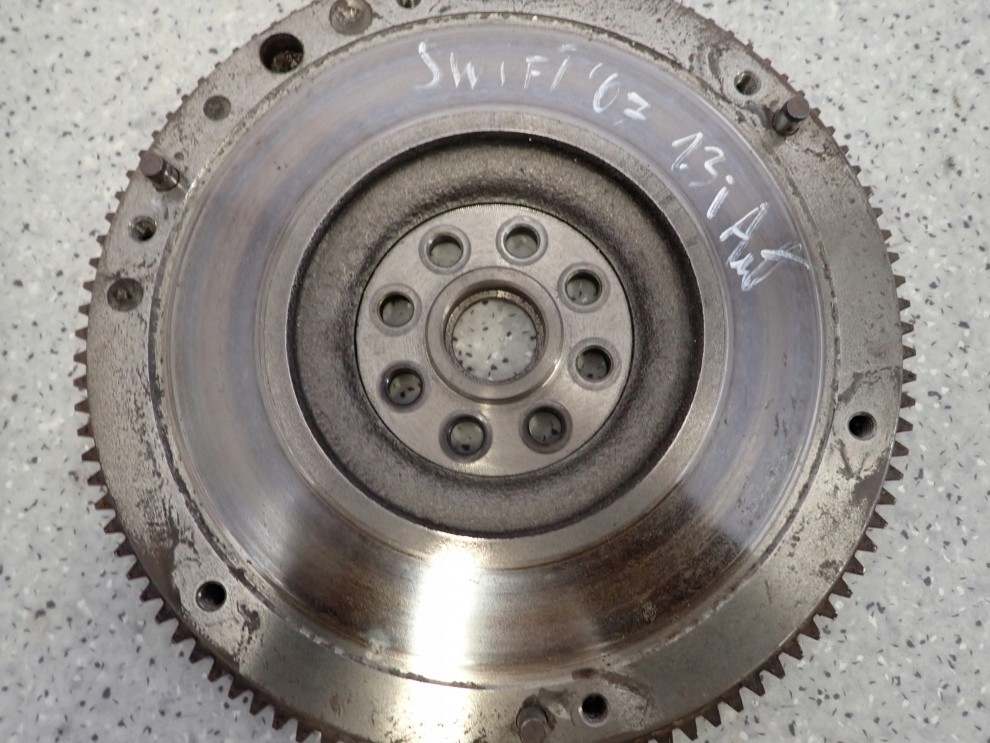 SUZUKI SWIFT M13A 1.3 04-08 KOŁO ZAMACHOWE 2/5