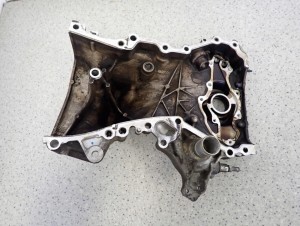 TOYOTA YARIS II 1.0i 1KR 06- OSŁONA OBUDOWA ROZRZĄDU