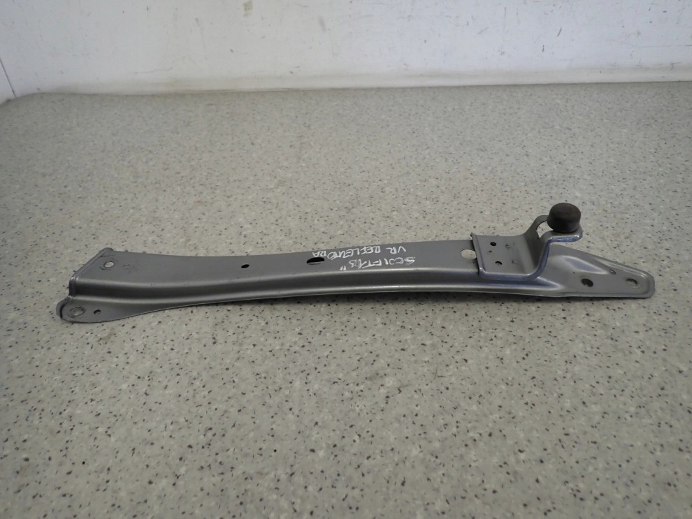 SUZUKI SWIFT MK7 10- WSPORNIK OKULAR PASA PRZEDNIEGO PRAWY 2/4