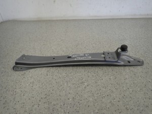 SUZUKI SWIFT MK7 10- WSPORNIK OKULAR PASA PRZEDNIEGO PRAWY 2/4 MINIATURA