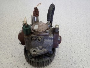 MAZDA6 MAZDA 6 2.0 RF5 02-05 POMPA WTRYSKOWA PALIWA 6/6 MINIATURA