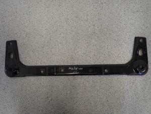 NISSAN NOTE E11 06- BELKA PRZÓD POD SANKI POMOCNICZA