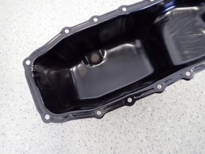 SUZUKI SWIFT 1.3 DDIS 05-10 MISKA OLEJOWA OLEJU 3/7 MINIATURA