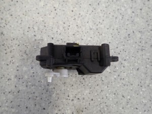 MITSUBISHI COLT 04-12 SILNICZEK STEROWANIA NAGRZEWNICY 3/4 MINIATURA