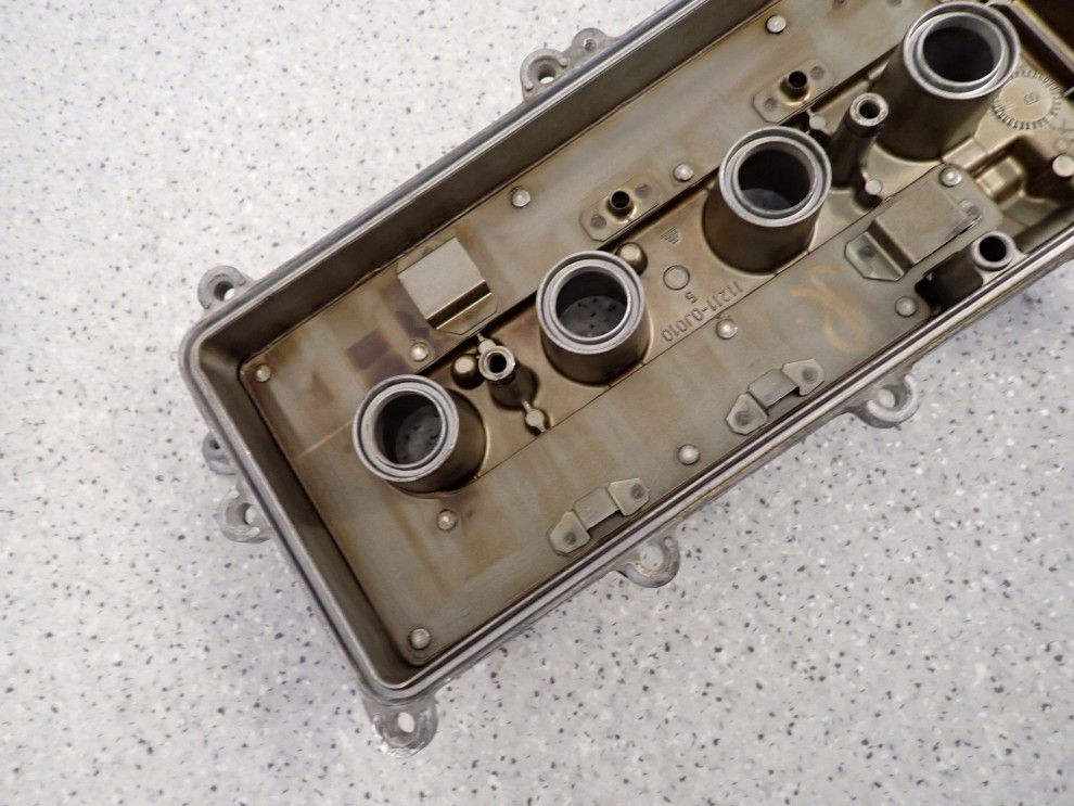 TOYOTA YARIS FR 03-05 2S 1.3i POKRYWA ZAWORÓW 6/7