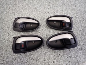 TOYOTA YARIS II 06-11 KLAMKA WEWNĘTRZNA PRZEDNIA TYLNA