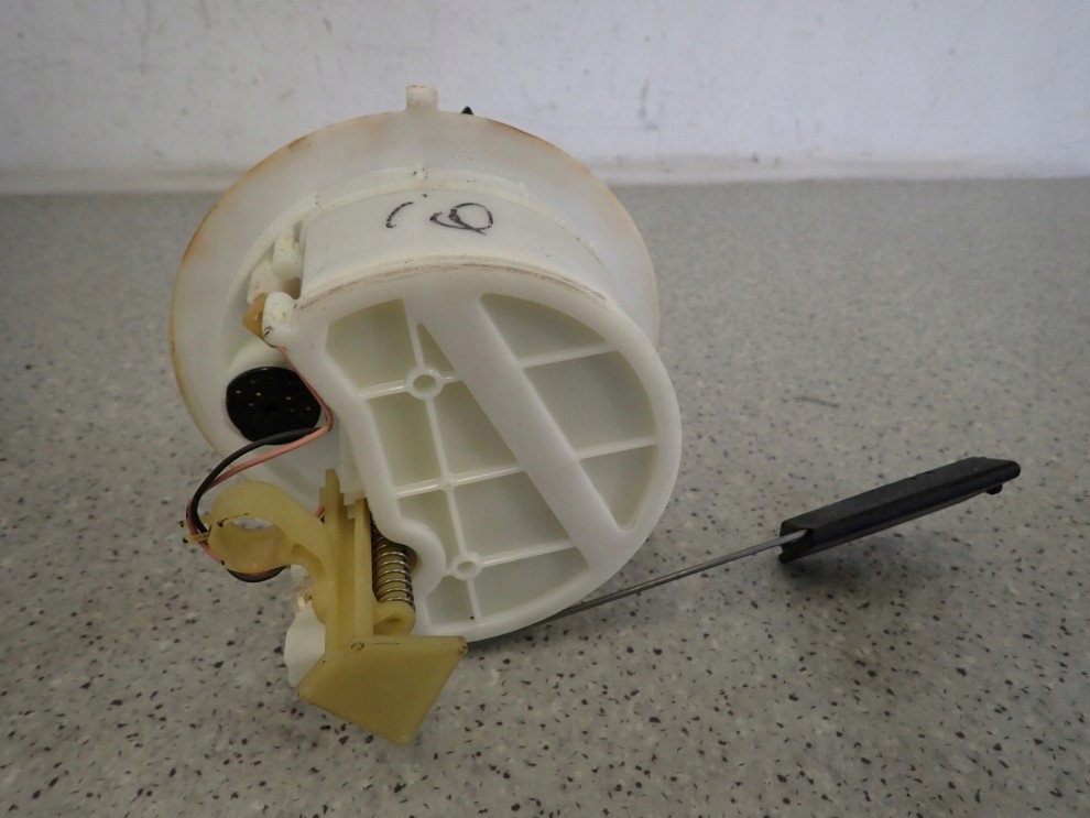 TOYOTA IQ 08-12 1KR POMPA PALIWA W ZBIORNIK 4/4