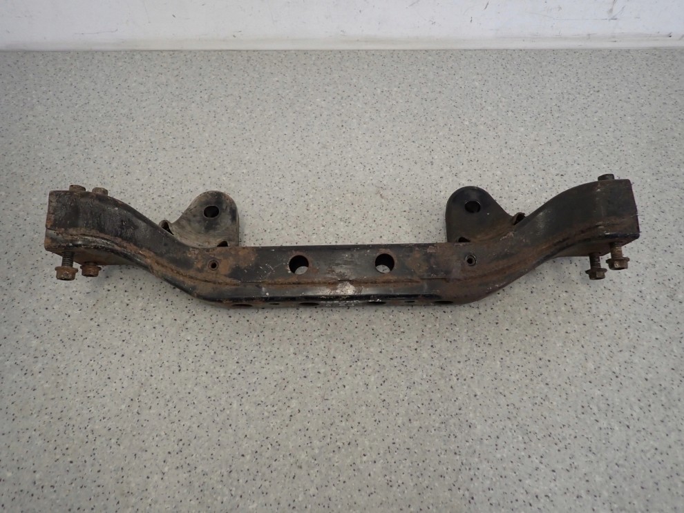 KIA SORENTO I 02-07 2.5 DIESEL BELKA POD SILNIK ZAWIESZENIA 5/7