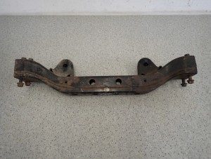 KIA SORENTO I 02-07 2.5 DIESEL BELKA POD SILNIK ZAWIESZENIA 5/7 MINIATURA