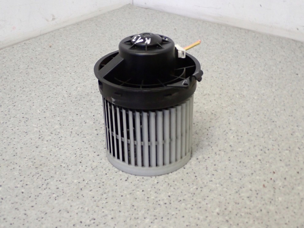 NISSAN MICRA K13 1.2i 10- WENTYLATOR NAGRZEWNICY DMUCHAWA 2/7