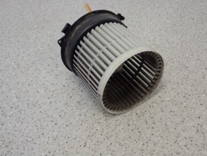 NISSAN MICRA K13 1.2i 10- WENTYLATOR NAGRZEWNICY DMUCHAWA 5/7 MINIATURA