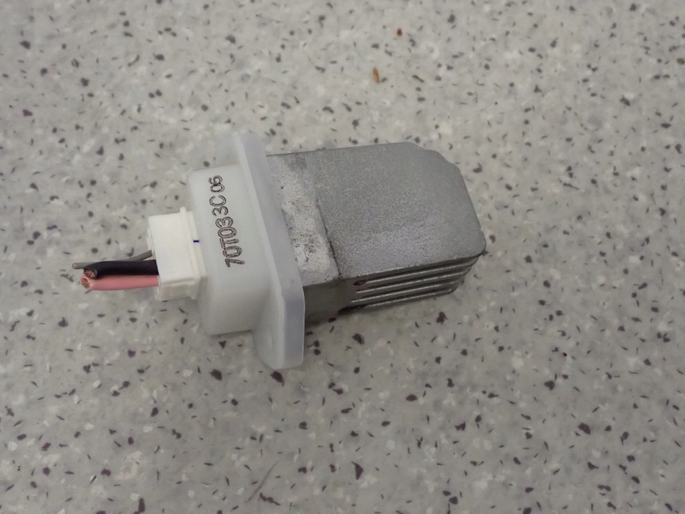 NISSAN MICRA K13 10- REZYSTOR NAGRZEWNICY 4/7