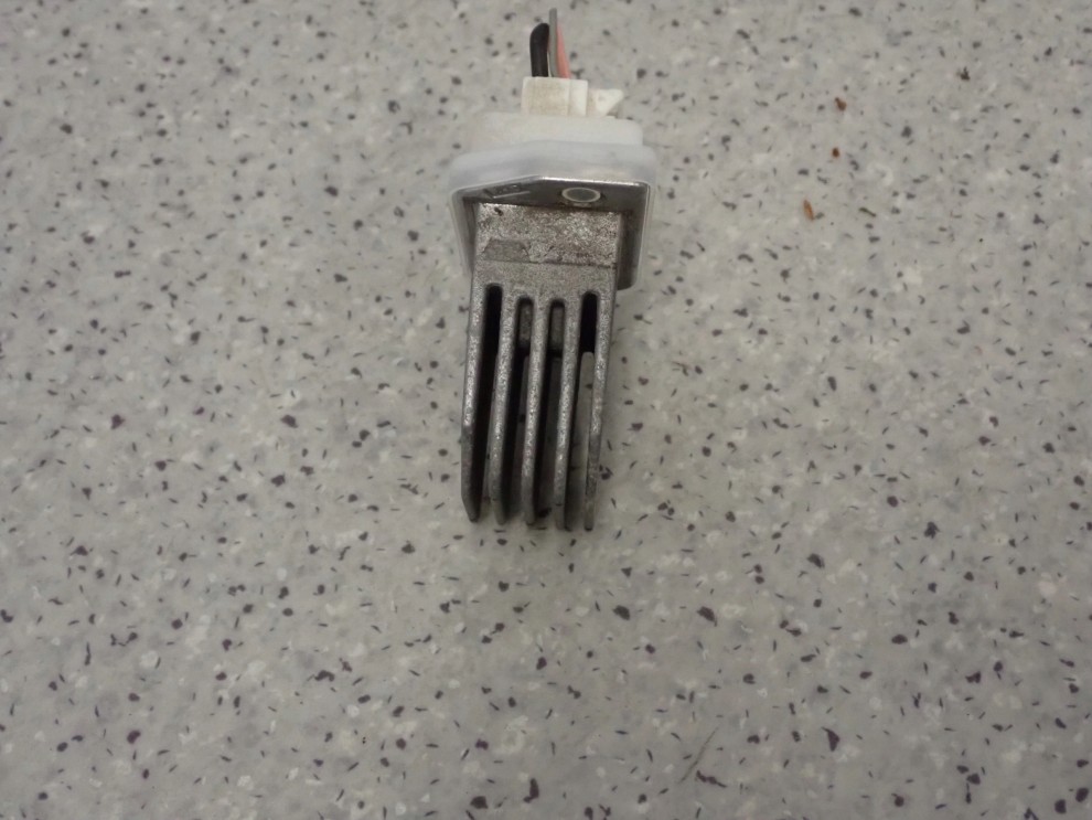 NISSAN MICRA K13 10- REZYSTOR NAGRZEWNICY 6/7