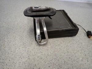 NISSAN MICRA K13 10- PAROWNIK KLIMATYZACJI 8/12 MINIATURA