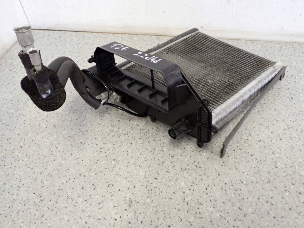 TOYOTA AVENSIS T25 02-07 PAROWNIK KLIMATYZACJI 7/9