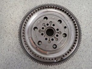 SUZUKI SWIFT IV MK7 10- 1.3 DDIS KOŁO DWUMASOWE 7/7 MINIATURA