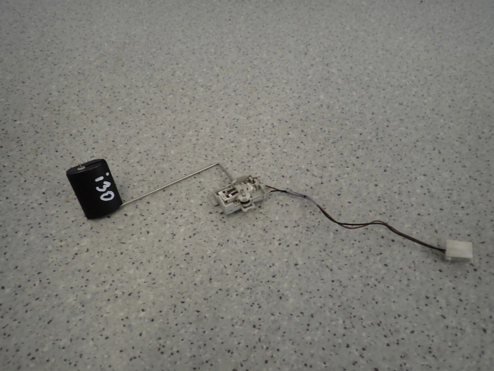 HYUNDAI I30 07- CZUJNIK POZIOMU PALIWA 4/5