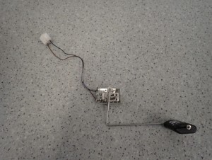 HYUNDAI I30 07- CZUJNIK POZIOMU PALIWA