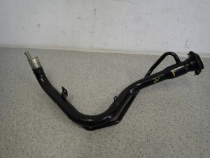 SUZUKI SWIFT MK7 10- RURA WLEWU PALIWA DIESEL 4/6 MINIATURA