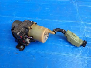 MAZDA 5 05-10 2.0i POMPA WSPOMAGANIA KIEROWNICY 3/6 MINIATURA