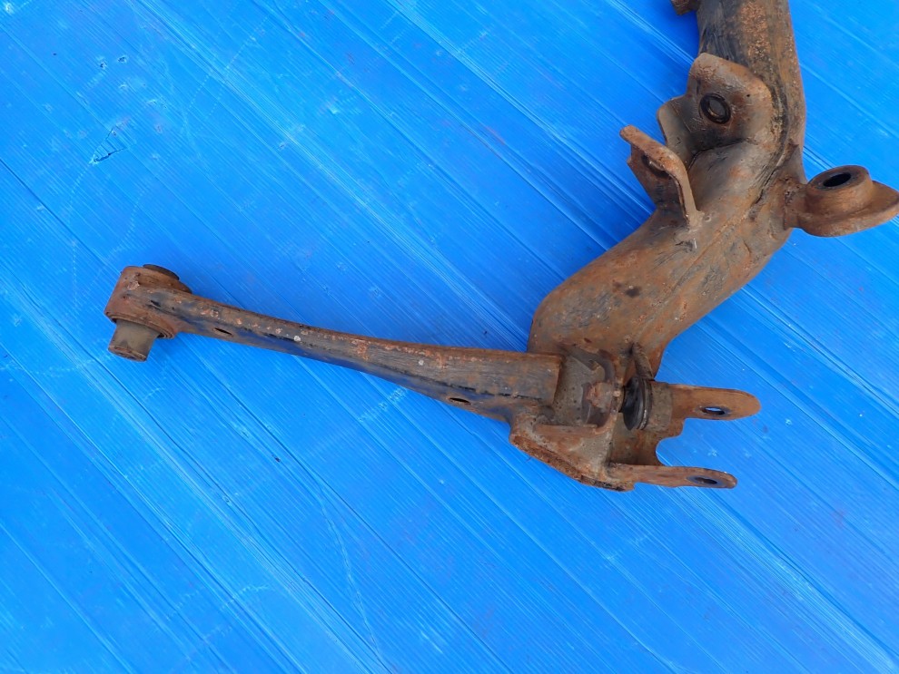 TOYOTA AVENSIS T25 03-07 WAHACZ TYLNY PRAWY WZDŁUŻNY 2/6