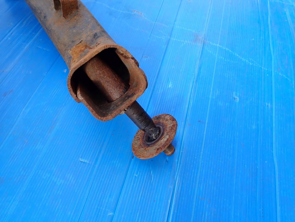 TOYOTA AVENSIS T25 03-07 WAHACZ TYLNY PRAWY WZDŁUŻNY 6/6