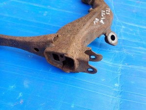 TOYOTA AVENSIS T25 03-07 WAHACZ TYLNY LEWY WZDŁUŻNY 3/4 MINIATURA