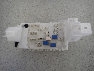 SUZUKI SWIFT MK7 10- 1.2I PUSZKA BEZPIECZNIKÓW