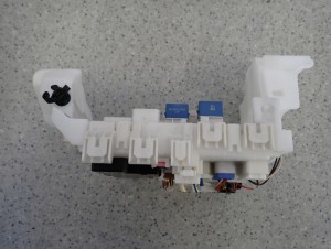 SUZUKI SWIFT MK7 10- 1.2I PUSZKA BEZPIECZNIKÓW 5/6 MINIATURA