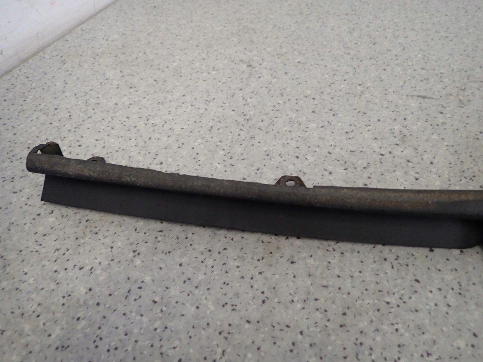 TOYOTA AVENSIS T25 02- LISTWA ZDERZAKA PRZEDNIA PRAWA 6/12