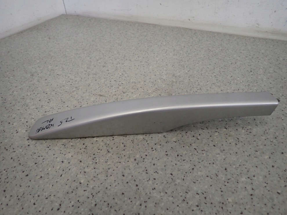 TOYOTA AVENSIS T25 03- ZAŚLEPKA RELINGU DACHOWEGO TYLNA LEWA 3/5