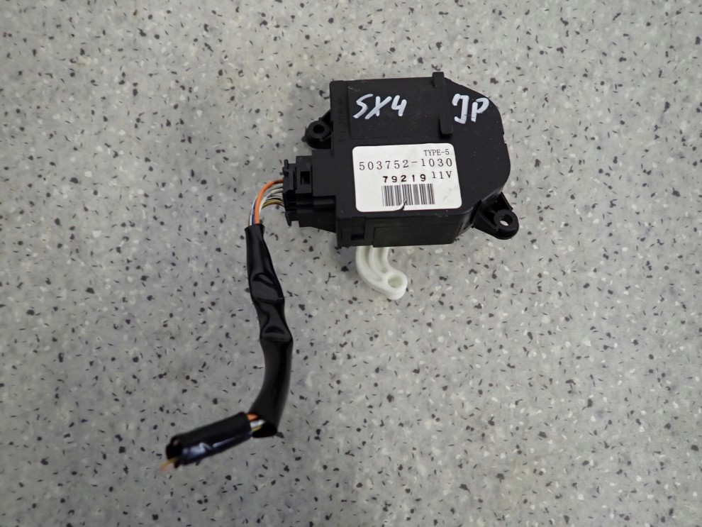 SUZUKI SX4 JP 06-13 SILNICZEK NAGRZEWNICY 1/4