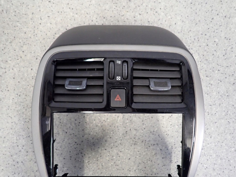 NISSAN MICRA K13 13- RAMKA RADIA KRATKA 2/4