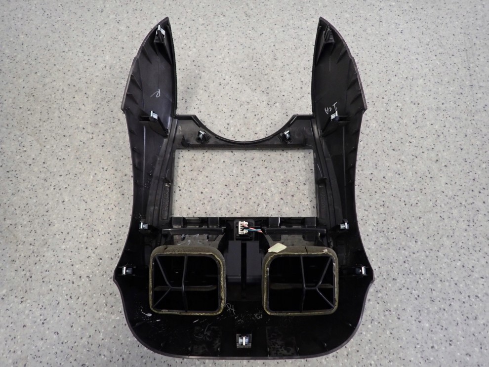 NISSAN MICRA K13 13- RAMKA RADIA KRATKA 4/4