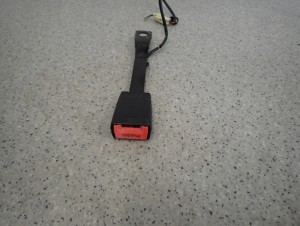 SUZUKI ALTO NISSAN PIXO 09- ZAPINKA PASA KIEROWCY PRZEDNIA LEWA 5/6 MINIATURA