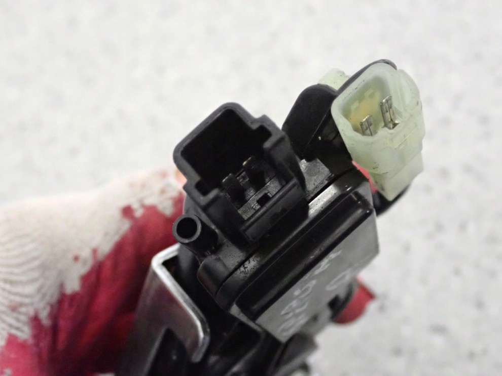 SUZUKI SPLASH 08-14 ZAMEK KLAPY BAGAŻNIKA 4/5