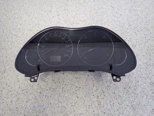 TOYOTA AVENSIS T25 03-05 2,2 D4D ZEGARY LICZNIK EUROPA