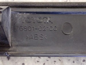 TOYOTA COROLLA E12 HB 02- LISTWA KLAPY TYLNEJ BLENDA 3/3 MINIATURA