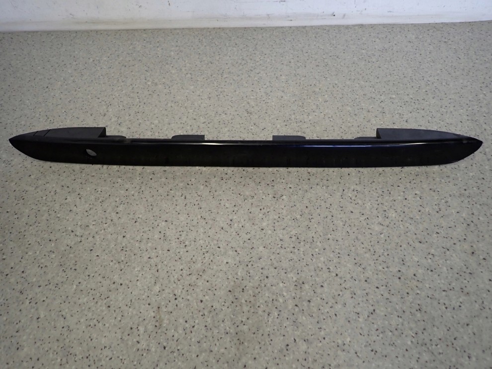 TOYOTA COROLLA E12 HB 02- LISTWA KLAPY TYLNEJ BLENDA 2/4