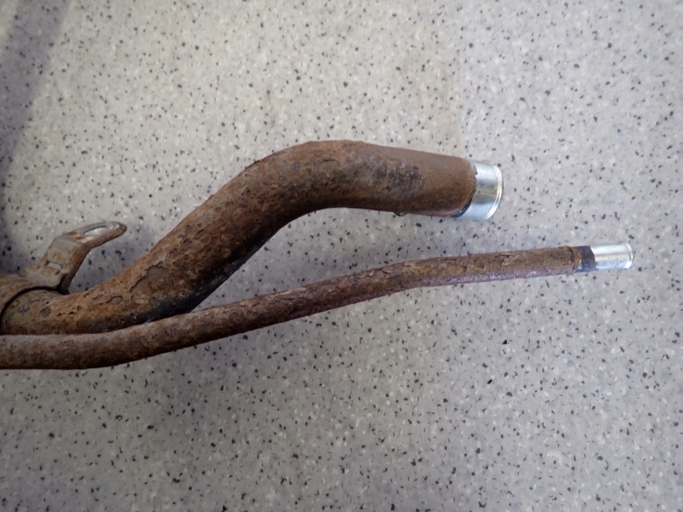 TOYOTA AURIS 07- 1.4 D4D RURA WLEWU PALIWA 6/8