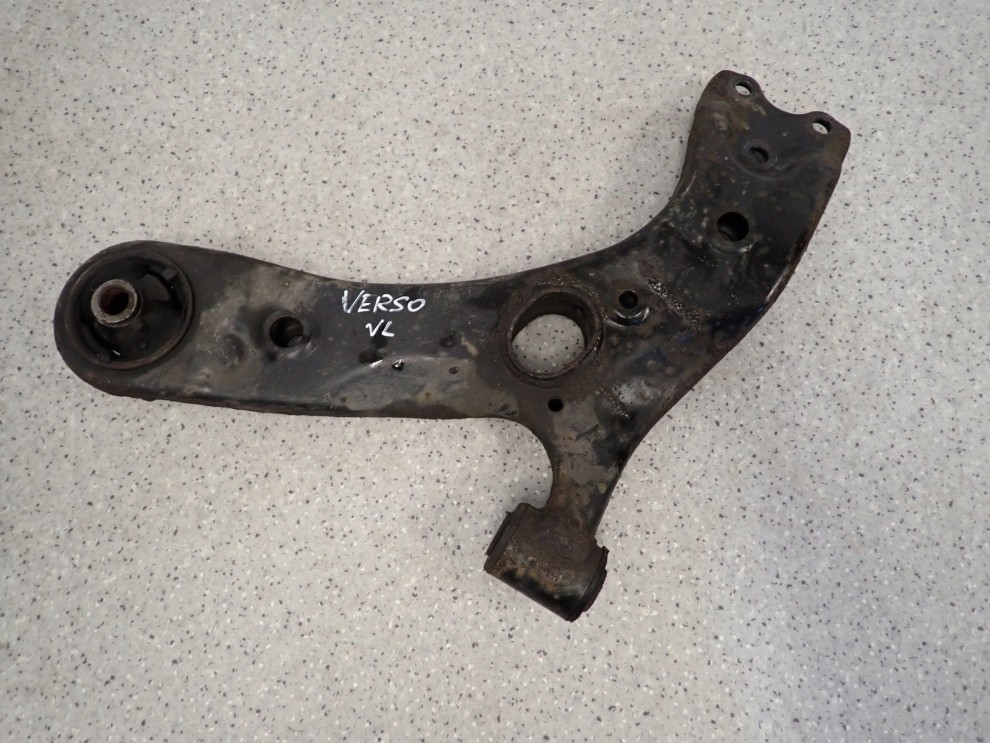 TOYOTA VERSO 09-13 WAHACZ PRZEDNI LEWY 1/2