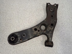 TOYOTA VERSO 09-13 WAHACZ PRZEDNI PRAWY 2/2 MINIATURA