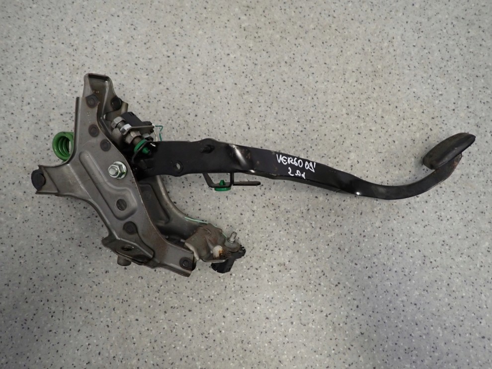 TOYOTA VERSO 2.0 DIESEL 09-13 PEDAŁ SPRZĘGŁA 1/3
