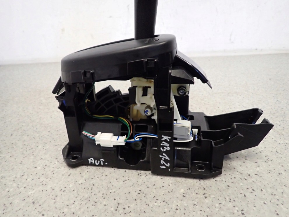 NISSAN MICRA K13 13- LEWAREK DŹWIGNIA ZMIANY BIEGÓW AUTOMAT 4/7