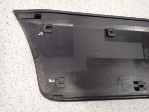 FIAT SEDICI 06-13 LISTWA DRZWI TYLNA LEWA 5/9 MINIATURA