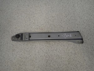 SUZUKI SWIFT MK7 10- WSPORNIK OKULAR PASA PRZEDNIEGO LEWY 3/9 MINIATURA