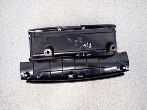 NISSAN MICRA K13 10- SCHOWEK PASAŻERA 6/6 MINIATURA