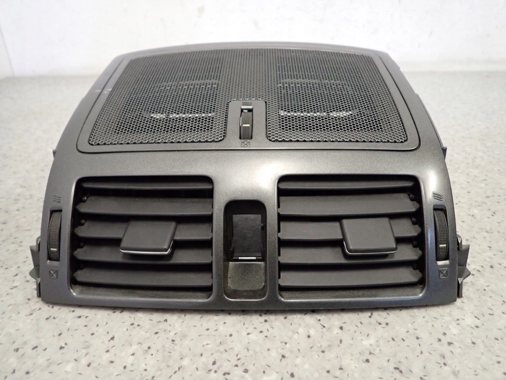 TOYOTA AURIS LIFT 10-12 KRATKA NAWIEWU ŚRODKOWA 2/4